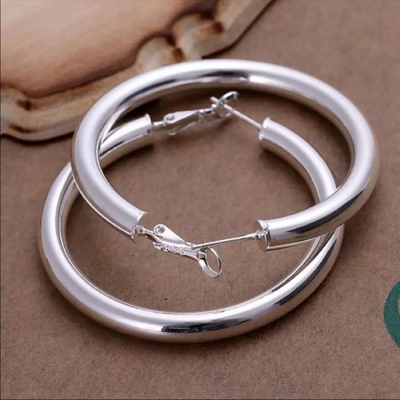 New 925 Silver Beautiful Big Round Hoop Earrings - Picture 4 of 4